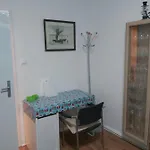 1 Zimmerwohnung Mit Kueche, Balkon Und Badezimmer In Apartmen Appartement