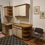 1 Zimmerwohnung Mit Kueche, Balkon Und Badezimmer In Apartmen * Dusseldorf
