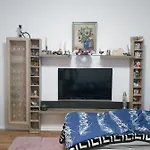 1 Zimmerwohnung Mit Kueche, Balkon Und Badezimmer In Duesseldorf Apartmen