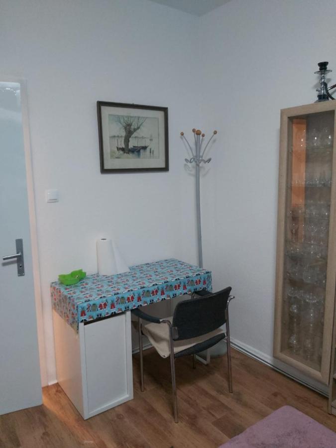 1 Zimmerwohnung Mit Kueche, Balkon Und Badezimmer In Apartmen Apartment