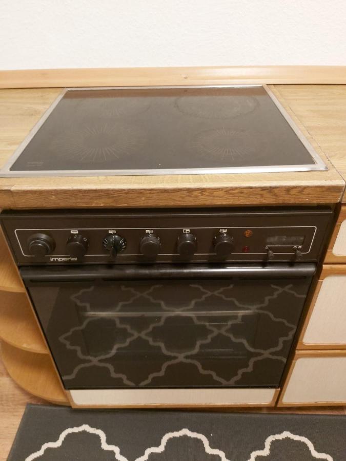 1 Zimmerwohnung Mit Kueche, Balkon Und Badezimmer In Apartmen Düsseldorf